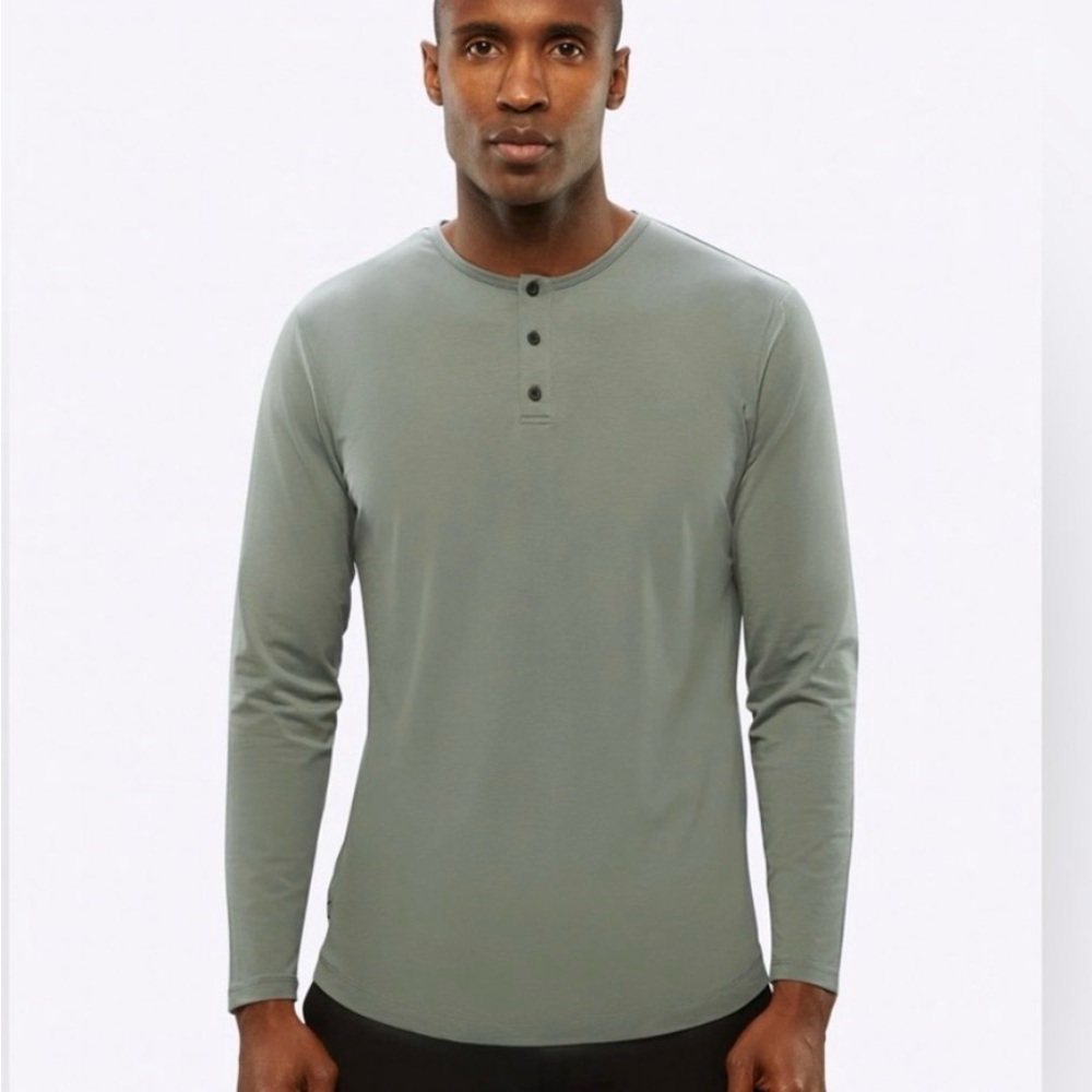 CUTS Long Sleeve Henley Curve-Hem Sage Size Large
